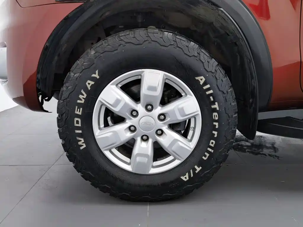 Ford Everest 2017 — фото 17