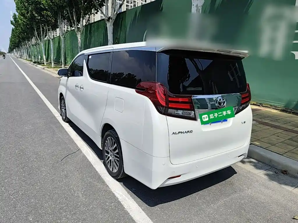 Toyota Alphard 2017 — фото 5