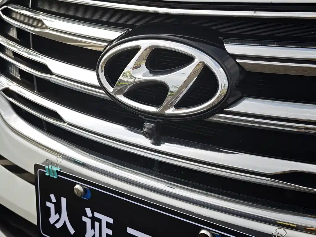 Hyundai Santa Fe 2018 — фото 40