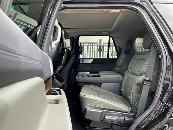 Lincoln Navigator 2024