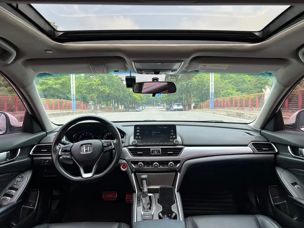 Honda Accord 2020 — фото 12