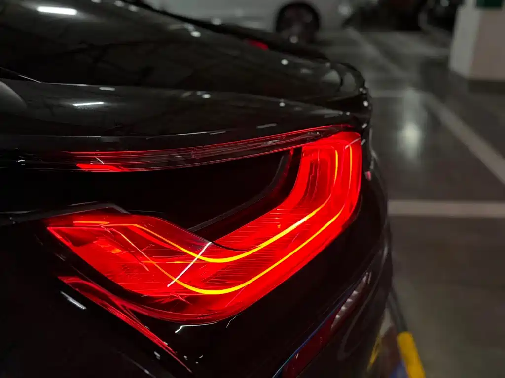BMW i8 2018 — фото 16