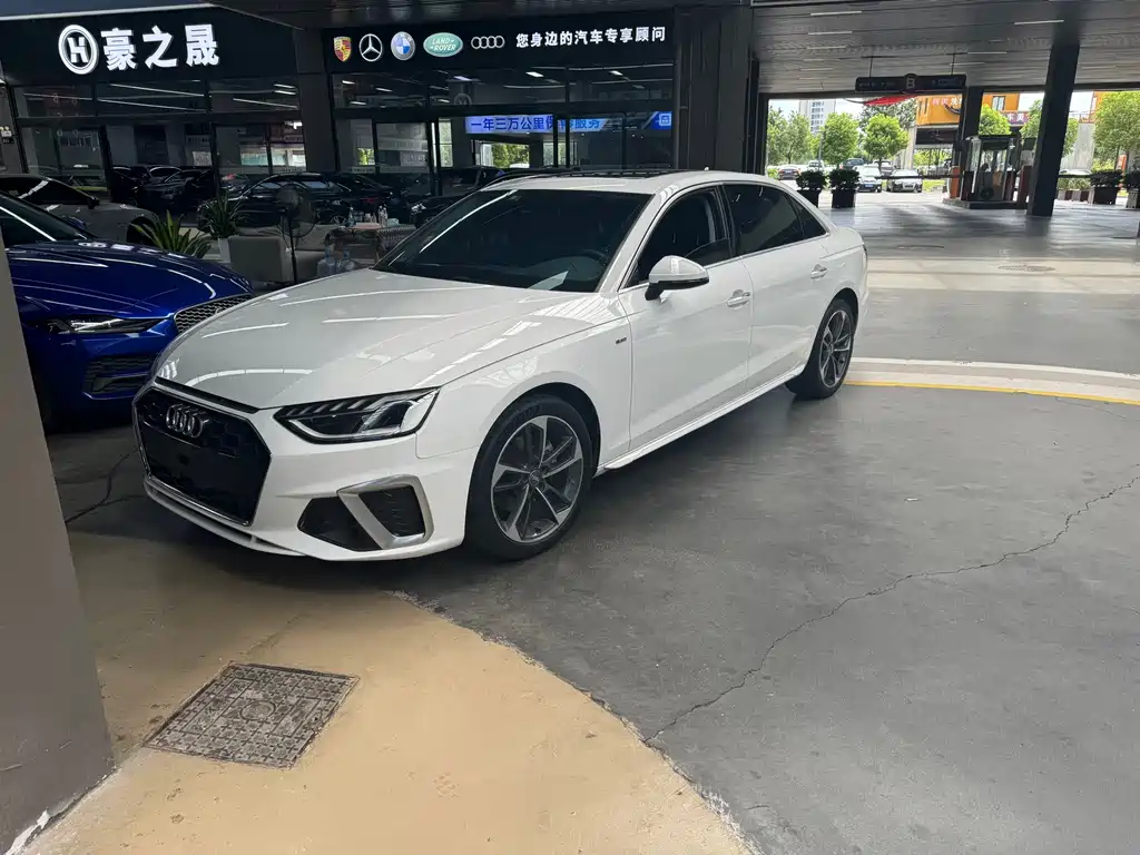 Audi A4L 2021
