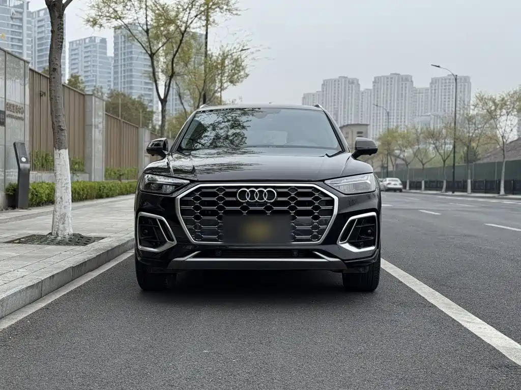Audi Q5L 2023 — фото 20