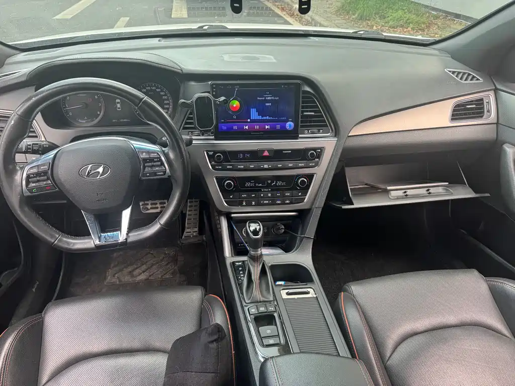 Hyundai Sonata 2016 — фото 14