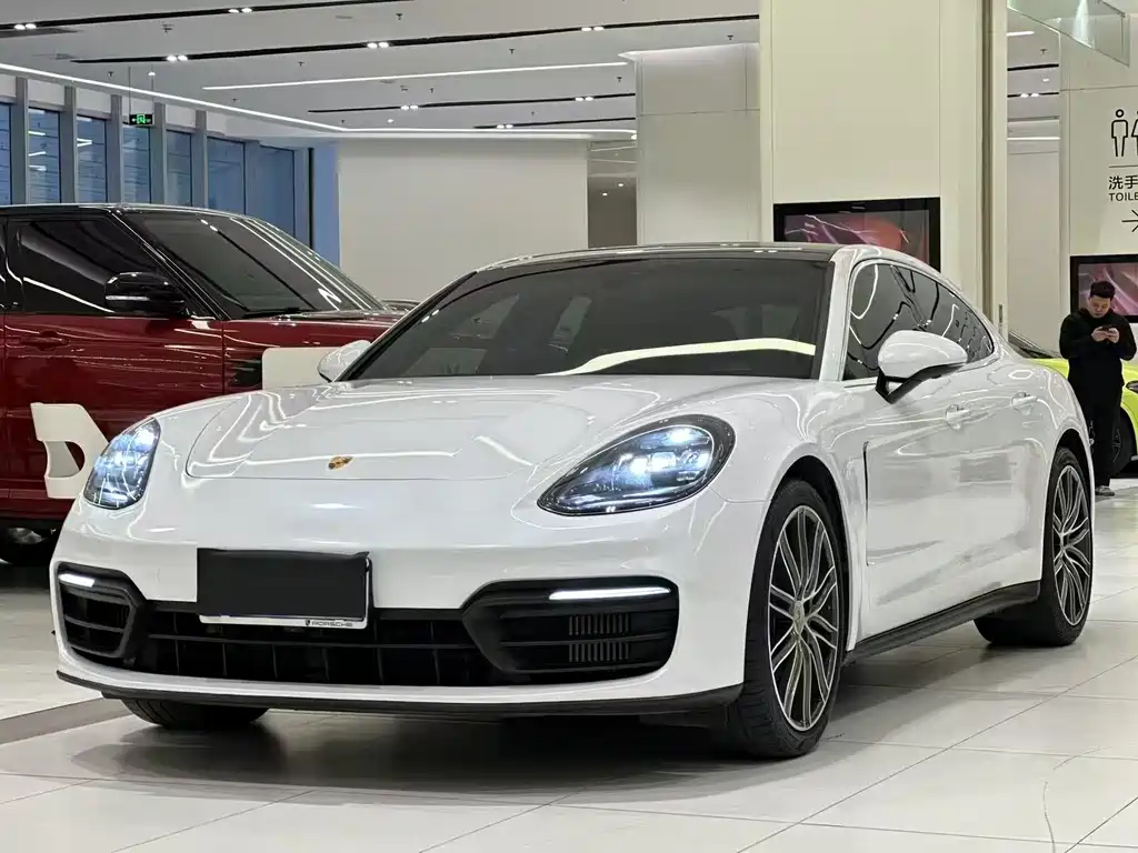 Porsche Panamera 2021 — фото 1
