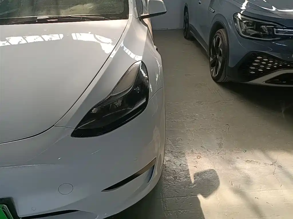Tesla Model Y 2023 — фото 24