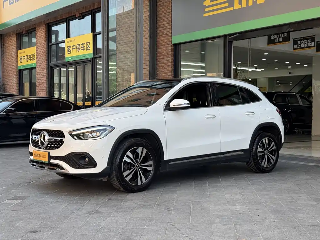 Mercedes-Benz GLA 2023