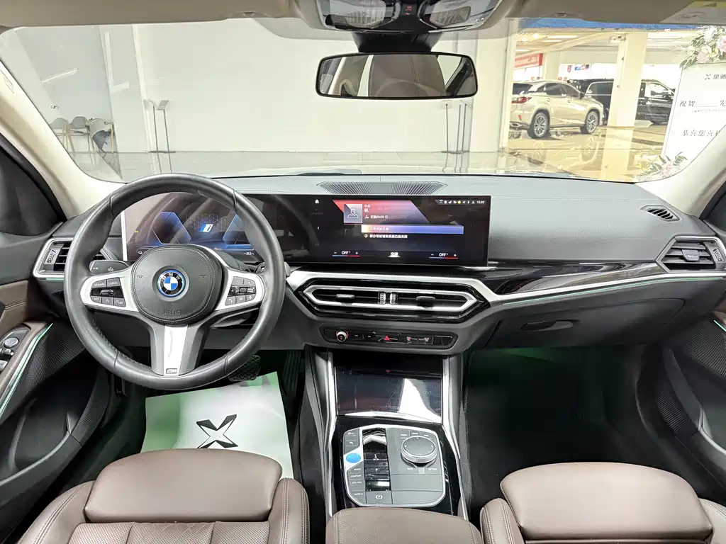 BMW i3 2023 — фото 9