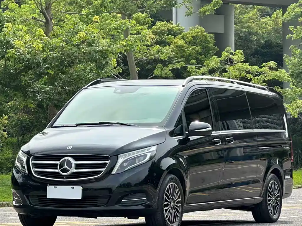 Mercedes-Benz V-Class 2019 — фото 1