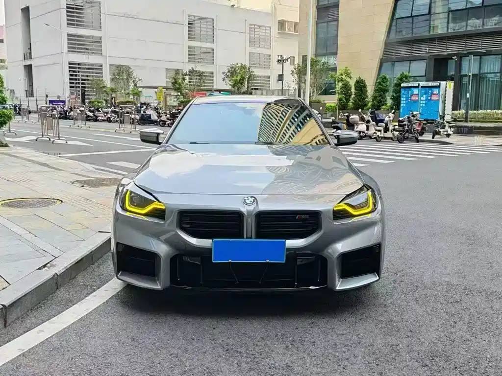 BMW M2 2025 — фото 2