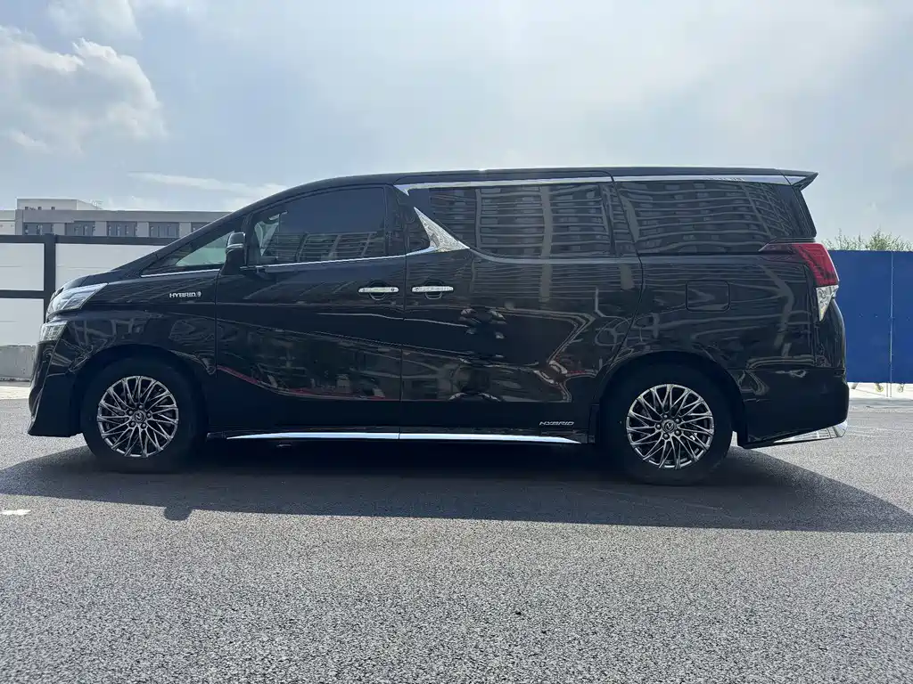 Toyota Vellfire 2019 — фото 6