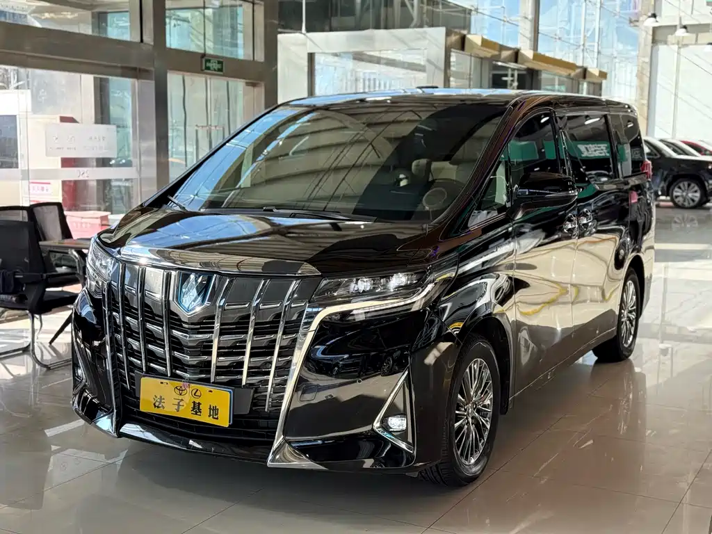 Toyota Alphard 2023 — фото 4