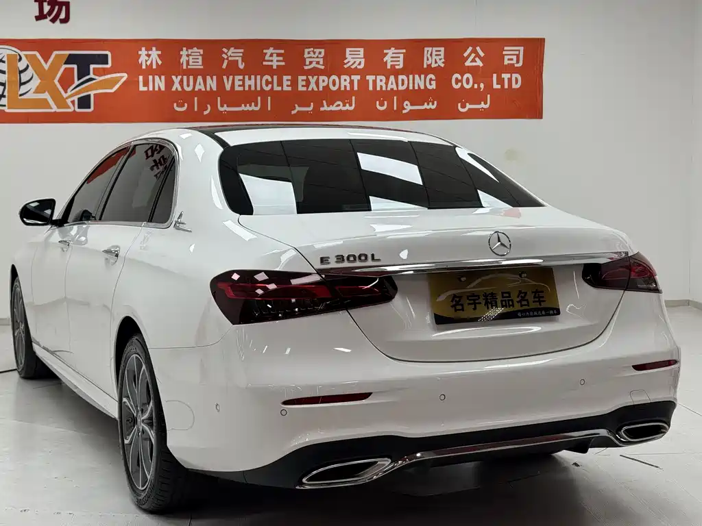 Mercedes-Benz E-Class 2022 — фото 14