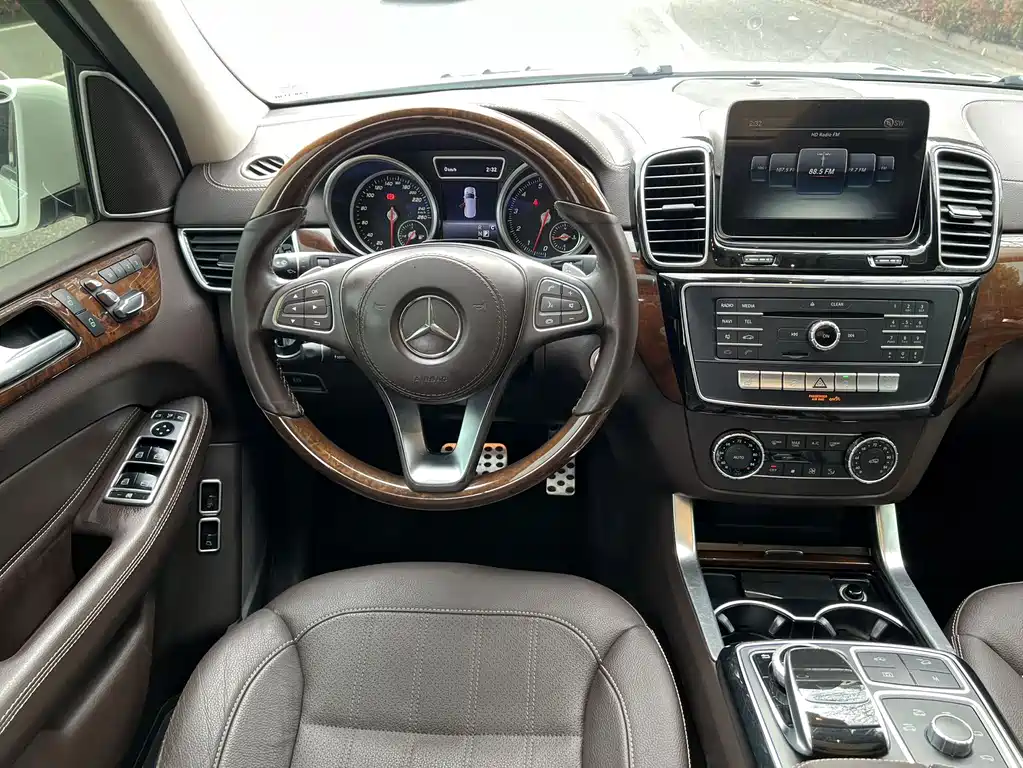 Mercedes-Benz GLS 2017 — фото 9