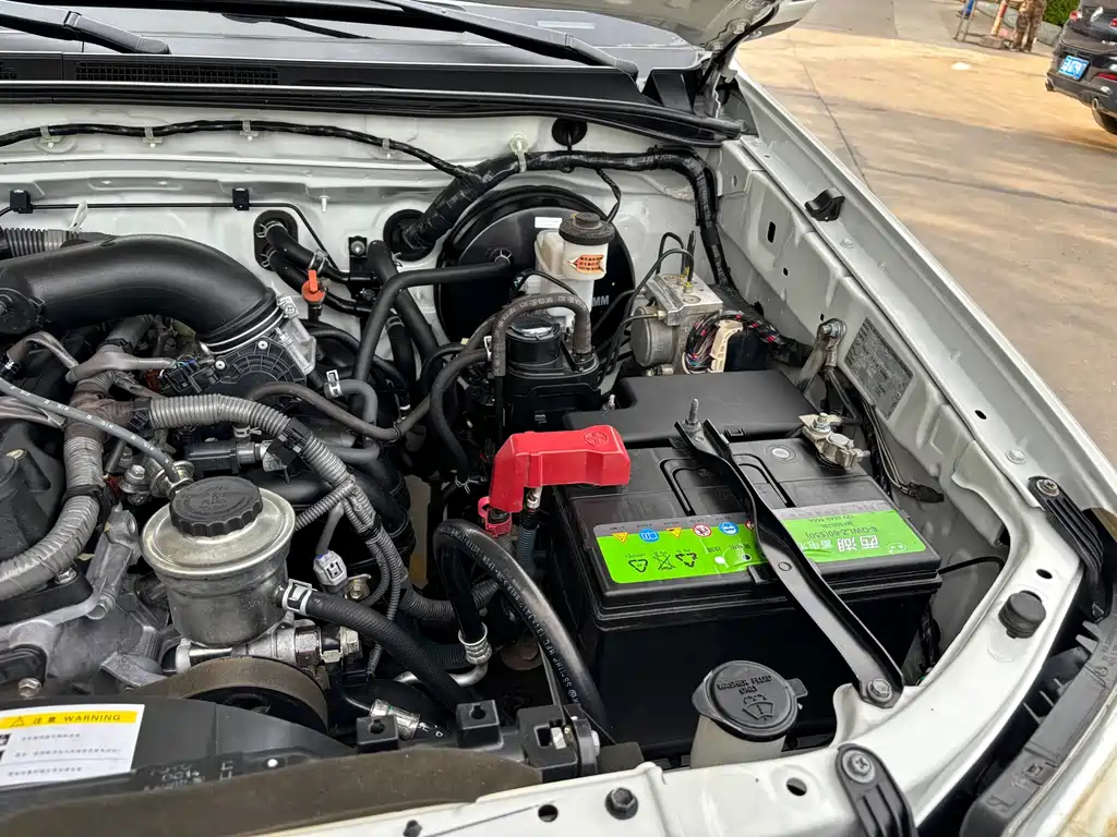 Toyota Fortuner 2014 — фото 18
