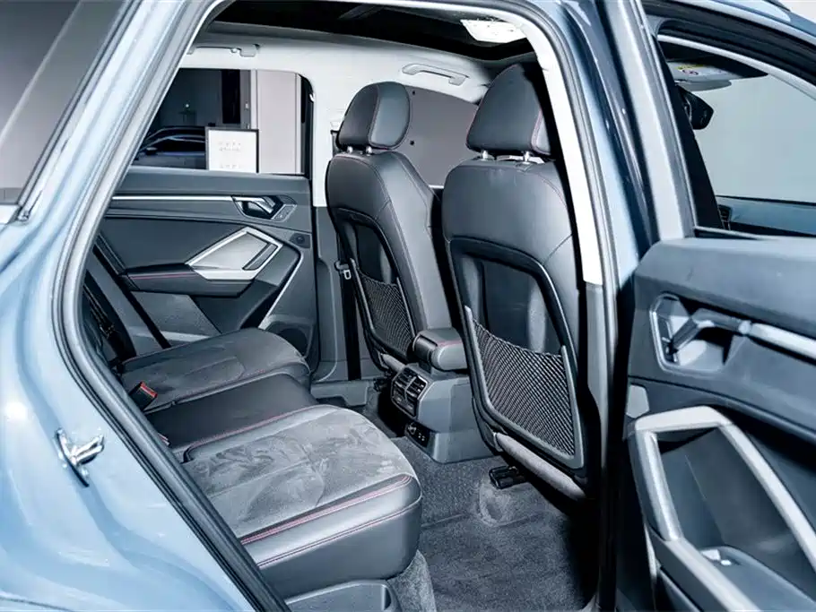 Audi Q3 2023 — фото 22