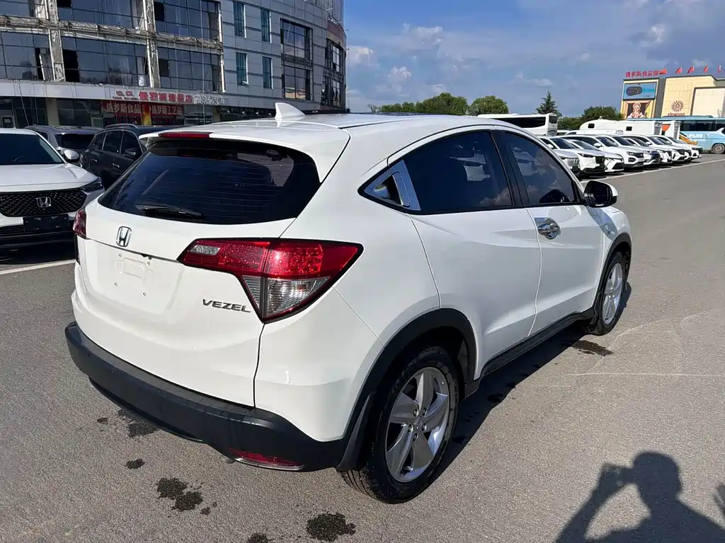 Honda Vezel 2022 — фото 9