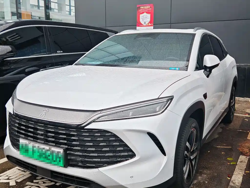 BYD L DM-i 2025 — фото 1