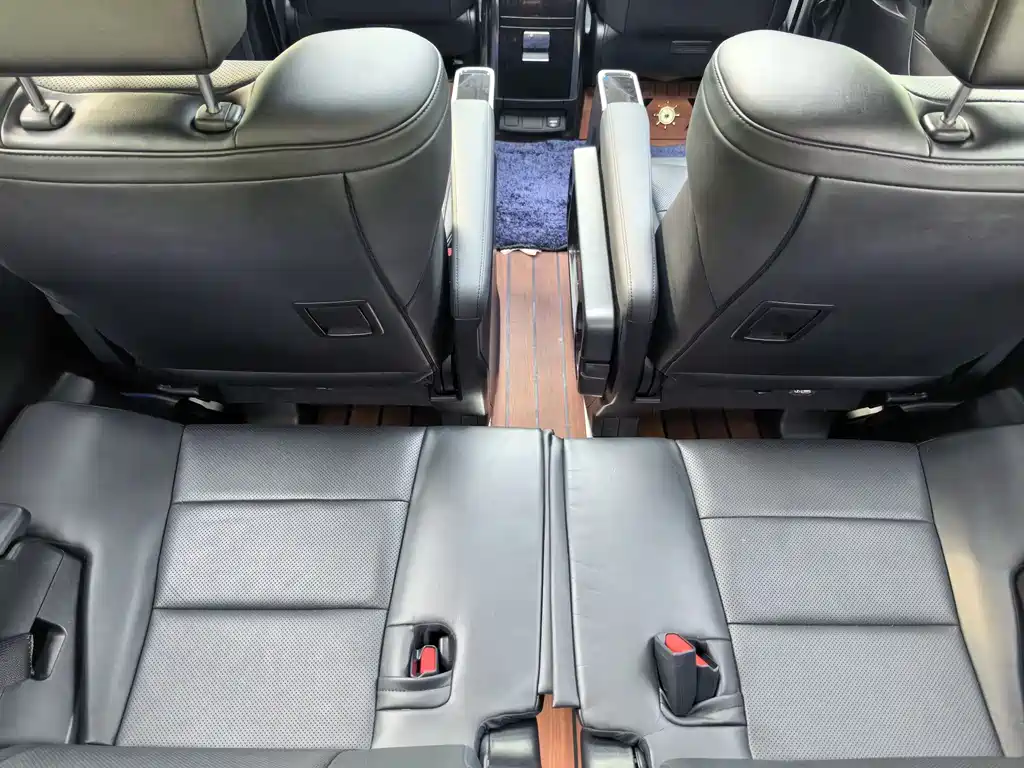 Toyota Vellfire 2021 — фото 17