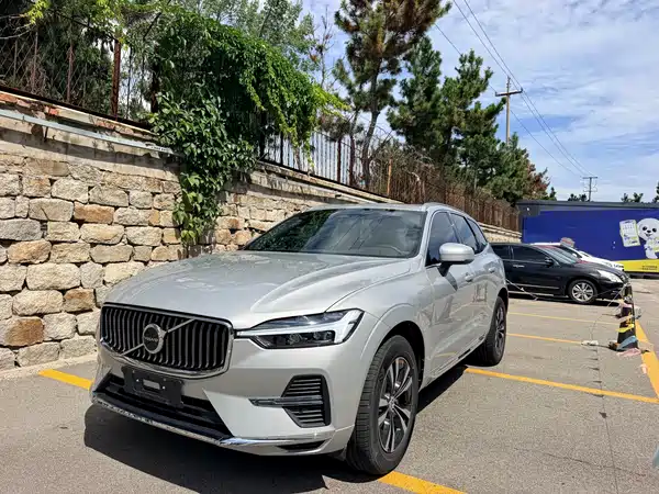 Volvo XC60 2022