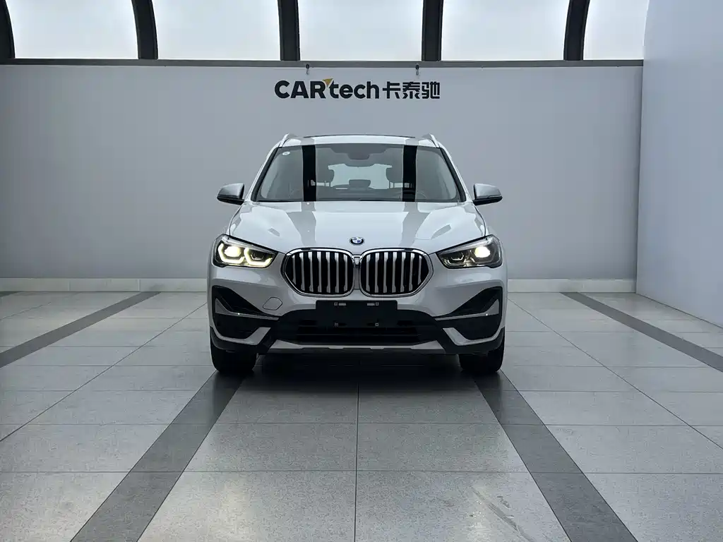 BMW X1 2022 — фото 2