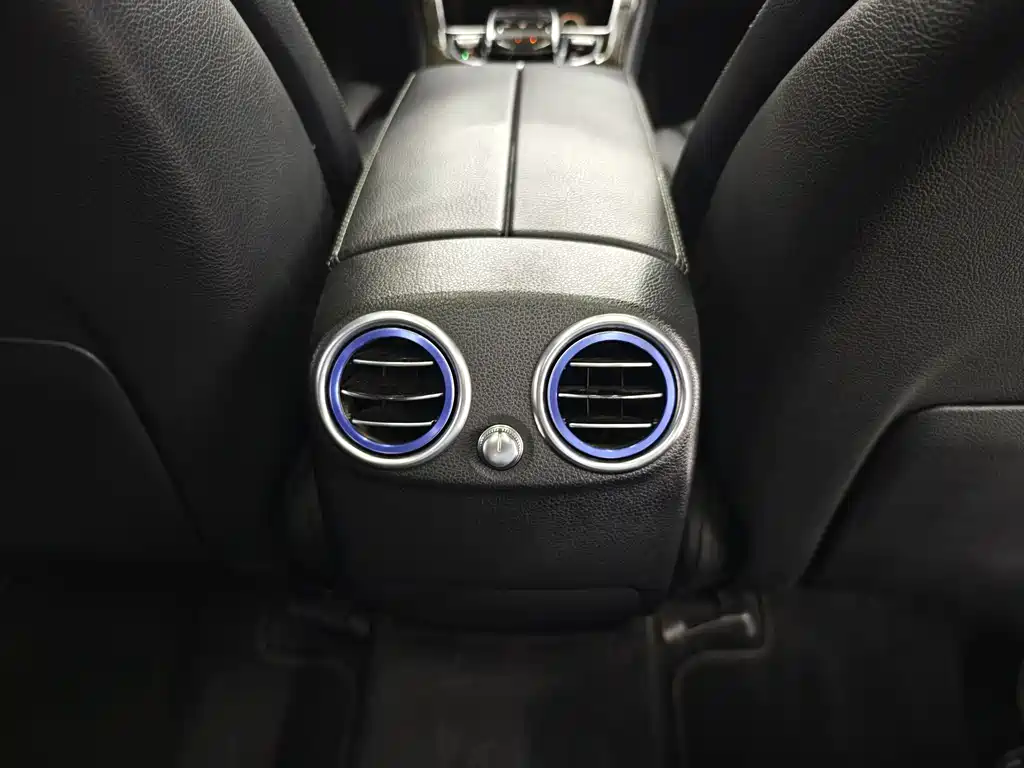 Mercedes-Benz GLC 2017 — фото 9