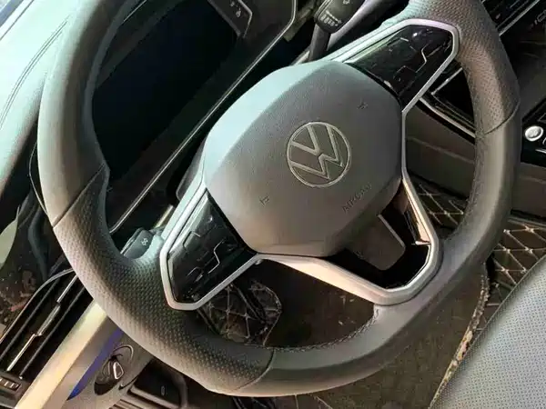 Volkswagen Passat 2023