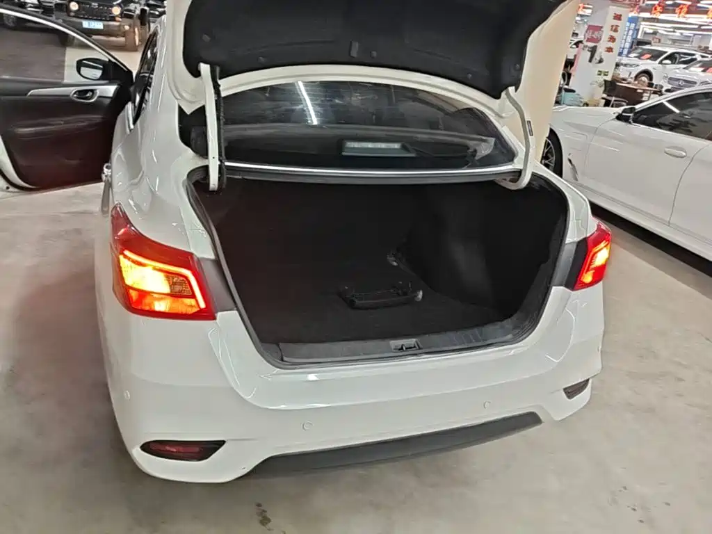 Nissan Sylphy 2022 — фото 19