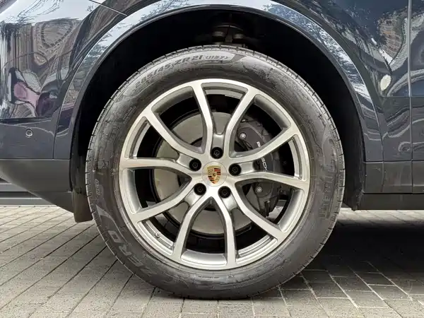 Porsche Cayenne 2024