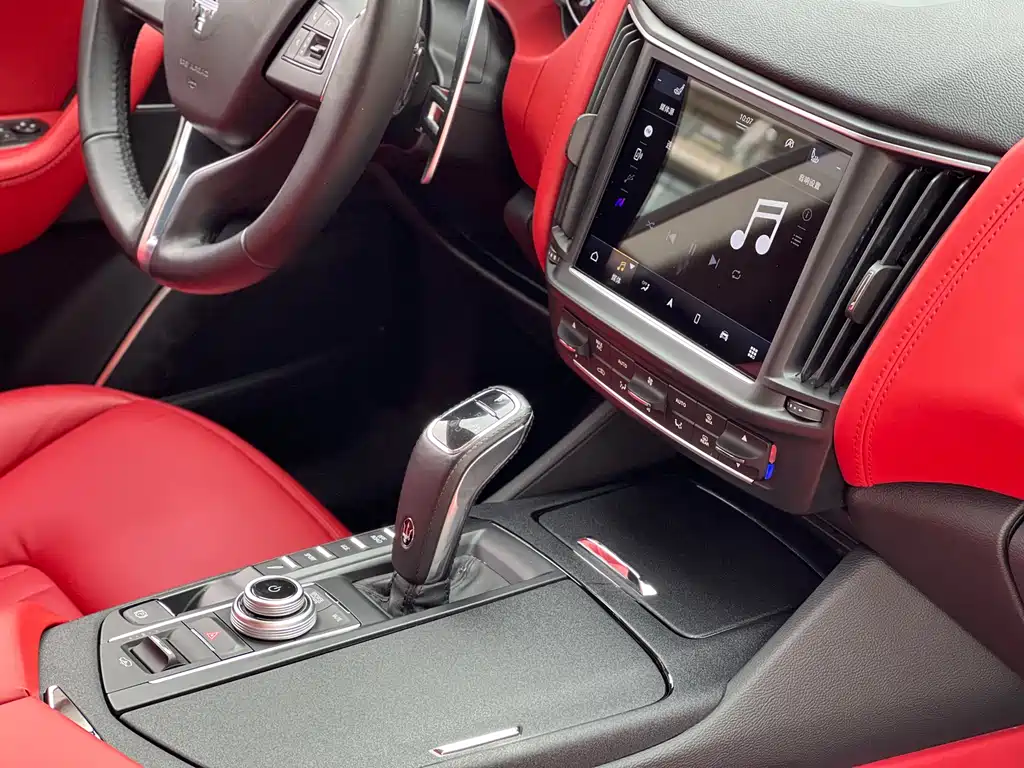Maserati Levante 2021 — фото 13