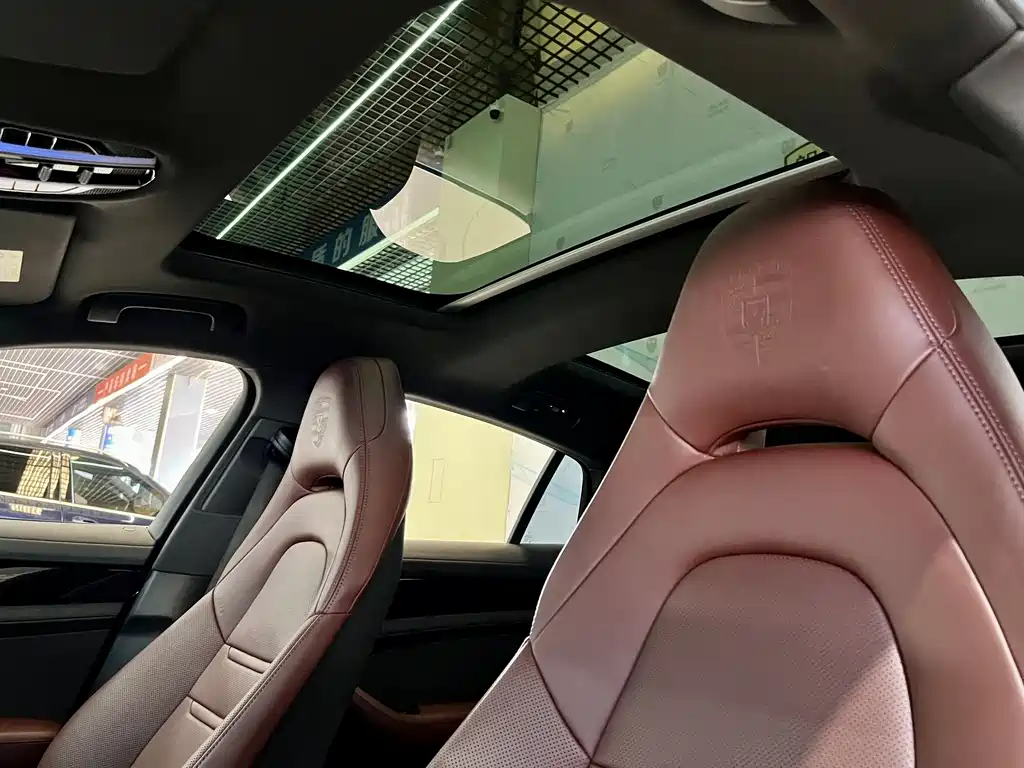 Porsche Panamera 2020 — фото 15