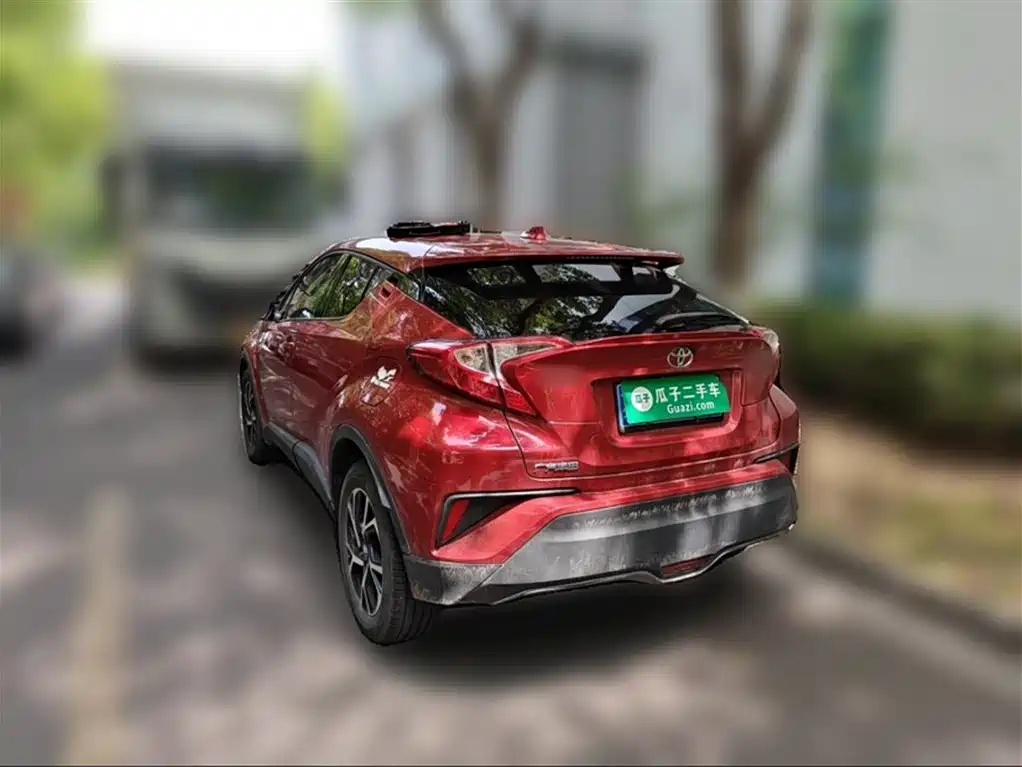 Toyota C-HR 2019 — фото 25