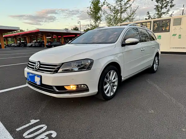 Volkswagen Magotan 2015