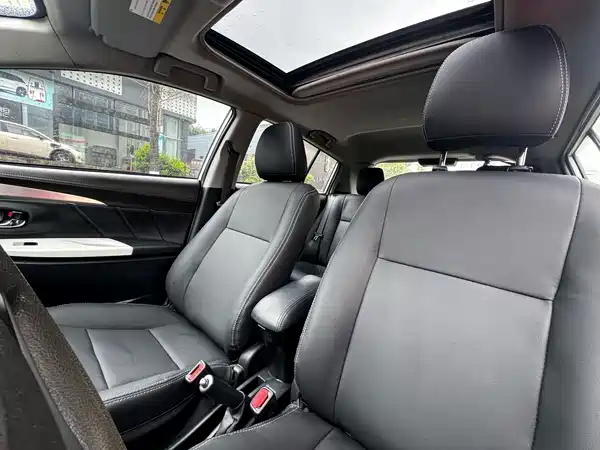 Toyota Yaris L 2015