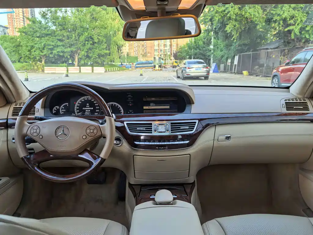 Mercedes-Benz S-Class 2010 — фото 12