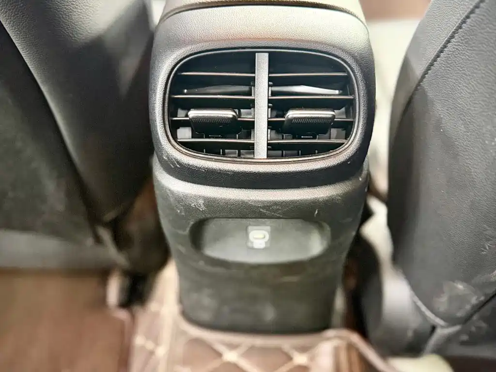 Hyundai Elantra 2023 — фото 23