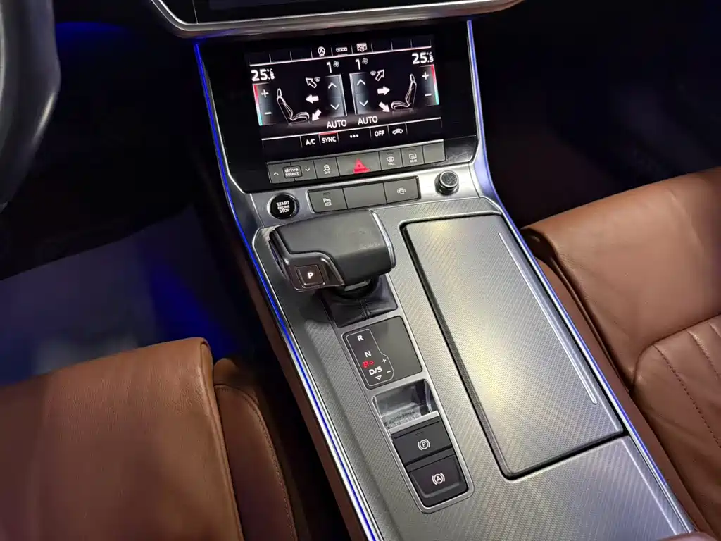 Audi A6L 2022 — фото 10