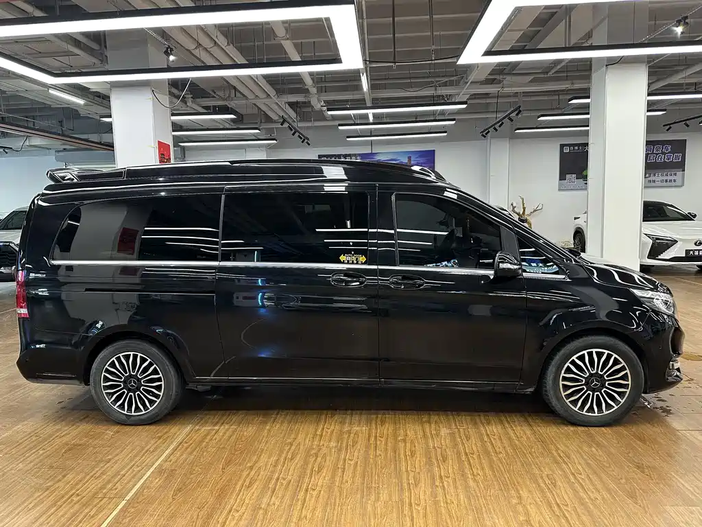 Mercedes-Benz V-Class 2018 — фото 4