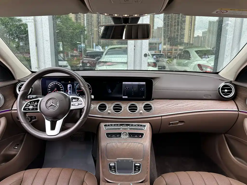 Mercedes-Benz E-Class 2020 — фото 12