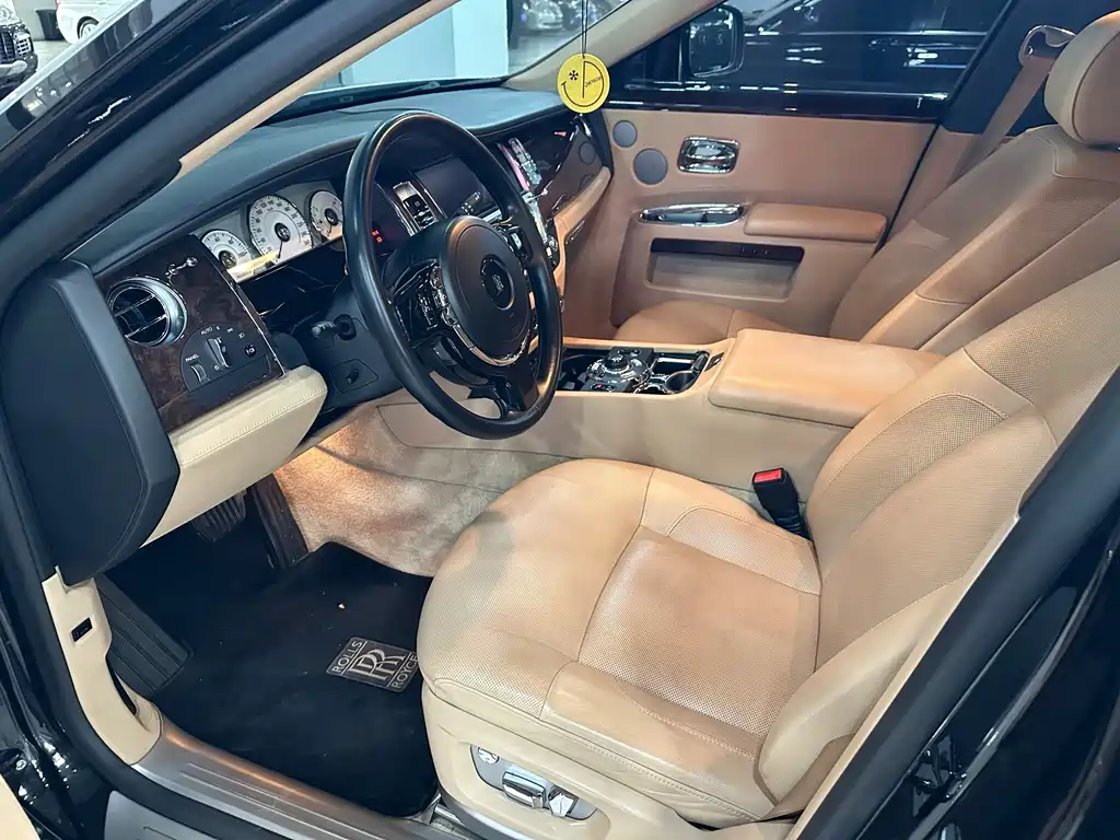 Rolls-Royce Ghost 2013 — фото 18