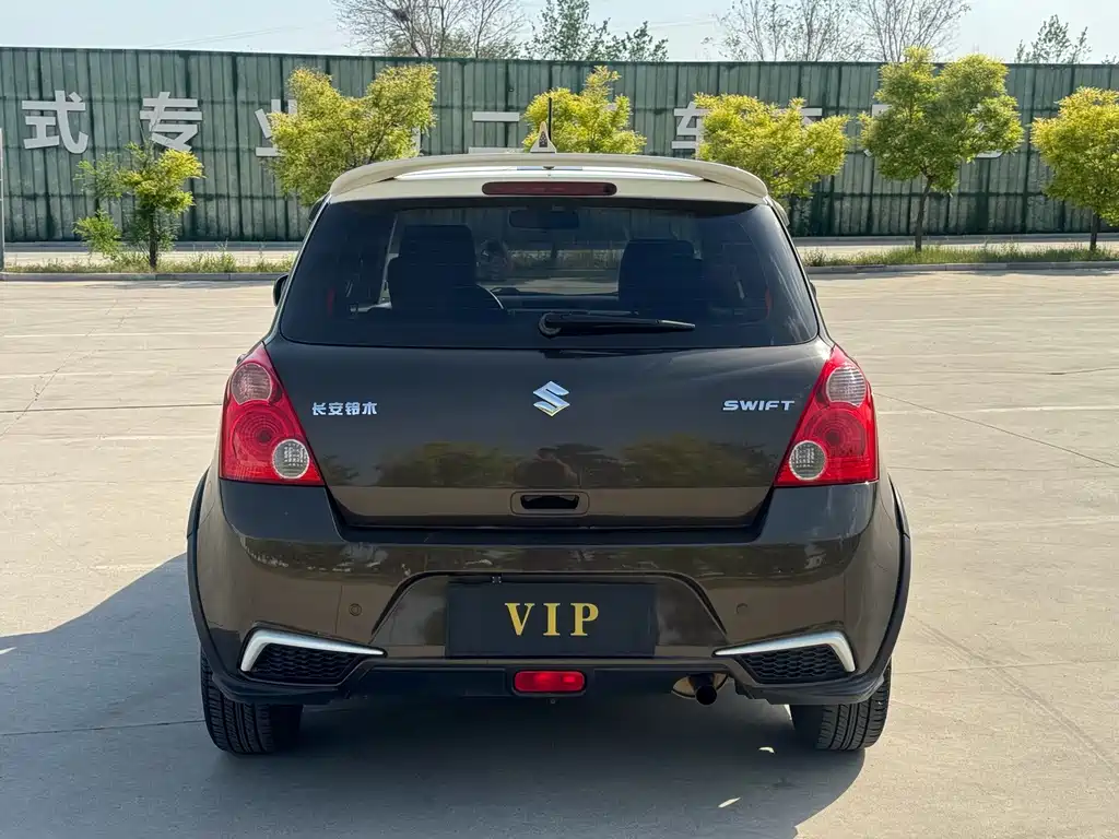 Suzuki Swift 2018 — фото 19