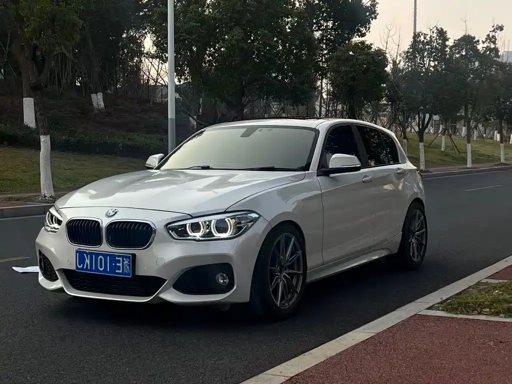 BMW 1 Series 2015 — фото 1