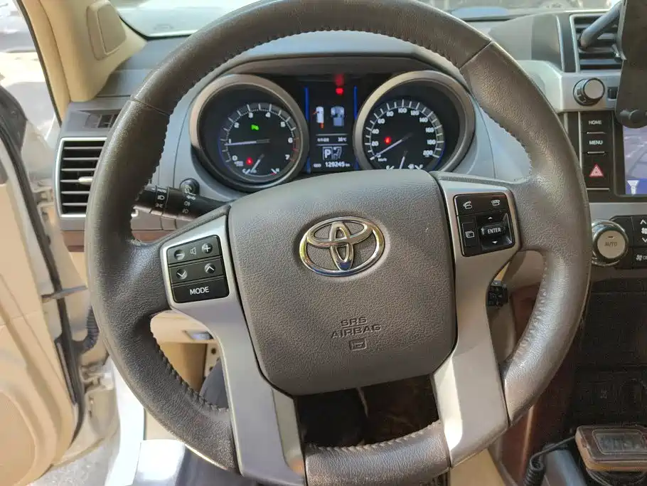 Toyota Prado 2015 — фото 15