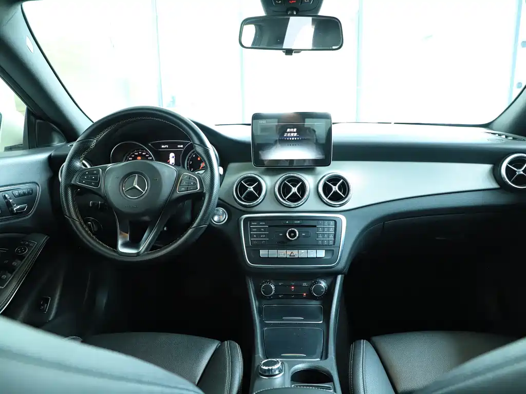 Mercedes-Benz CLA 2017 — фото 25