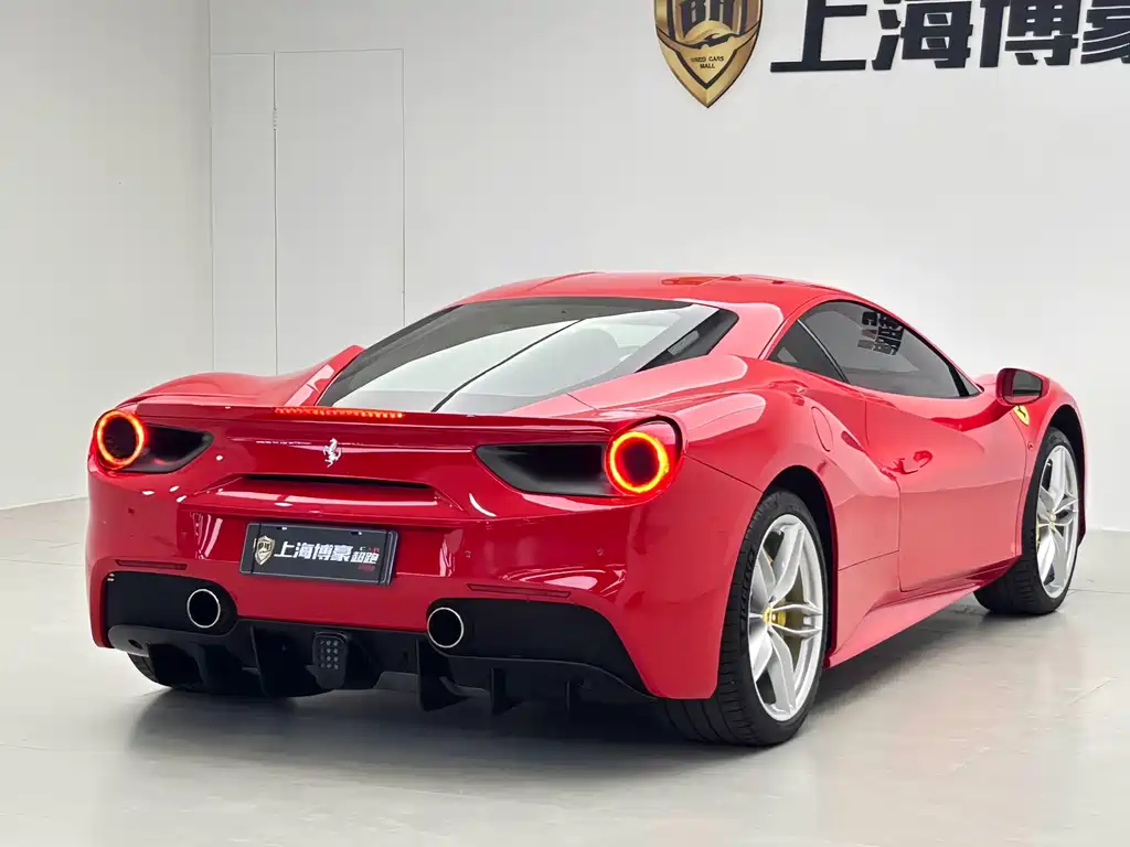 Ferrari 488 2017 — фото 15