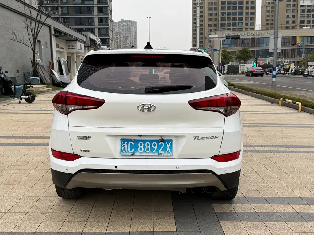 Hyundai Tucson 2016 — фото 11