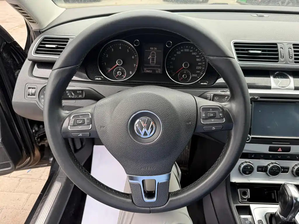 Volkswagen Magotan 2012
