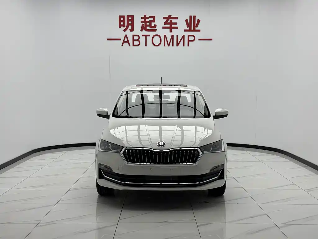 Skoda Rapid 2023 — фото 2