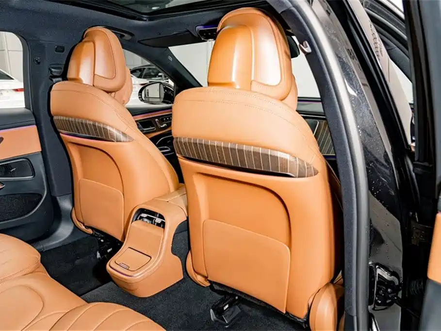 Mercedes-Benz E-Class 2025 — фото 19